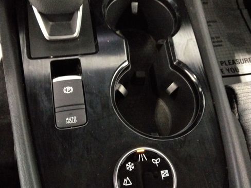 Used 2023 Nissan Rogue SV image 18