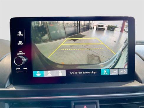 Used 2025 Honda Pilot EX-L image 13