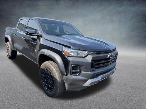 Used 2024 Chevrolet Colorado Trail Boss w/ Advanced Trailering Package AWD/4WD image 3