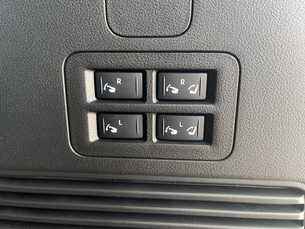 New 2026 Nissan Armada SL AWD/4WD image 32