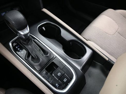 Used 2019 Hyundai Santa Fe SE image 25