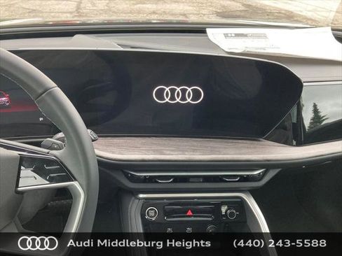 Used 2025 Audi Q5 Premium w/ Convenience Package AWD/4WD image 36