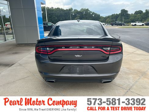 Used 2016 Dodge Charger R/T w/ Blacktop Package RWD image 5
