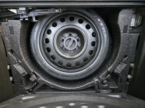 Used 2015 Chevrolet Equinox LT w/ Driver Convenience Package image 34