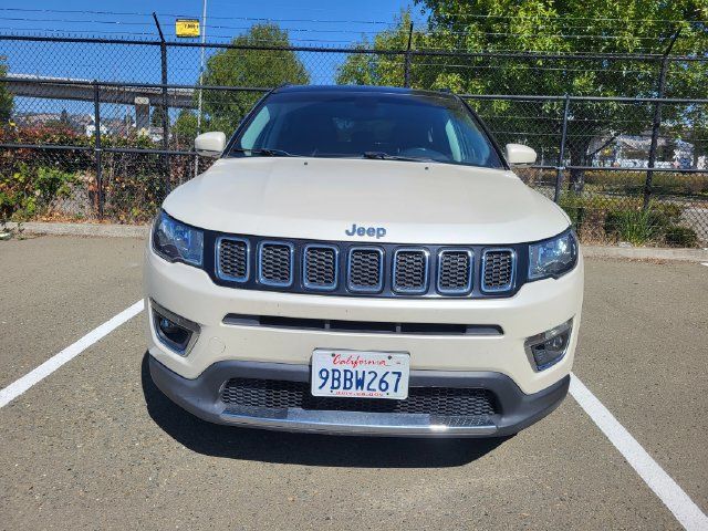 Used 2020 Jeep Compass Limited w/ Safety & Security Group FWD image 2