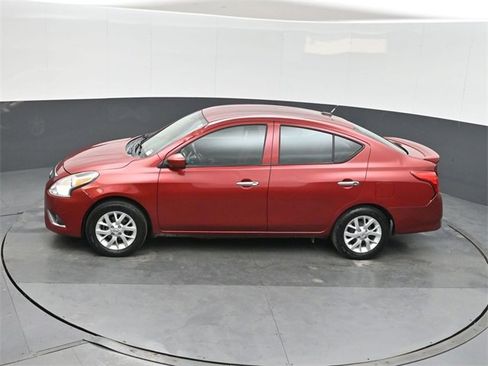 Used 2018 Nissan Versa SV w/ SV Special Edition Package image 33