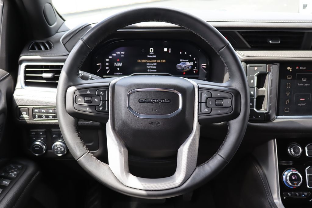 Used 2023 GMC Yukon Denali AWD/4WD image 29