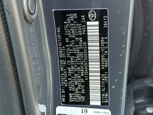 Used 2025 Toyota Camry LE image 38