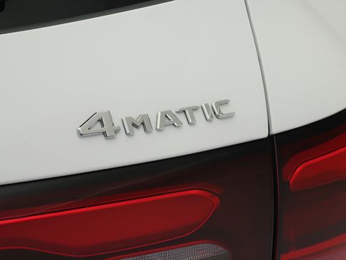 Certified 2025 Mercedes-Benz GLC 350e 4MATIC image 20