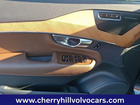 Certified 2022 Volvo XC90 T6 Momentum w/ Advanced Package image 14