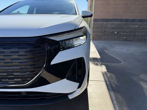 Used 2023 Audi Q4 e-tron Premium Plus w/ Premium Plus image 11