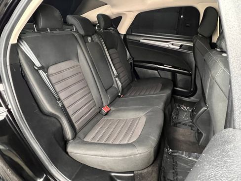 Used 2020 Ford Fusion SE FWD image 26