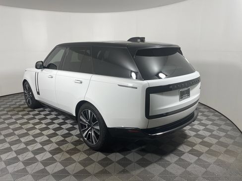 Used 2023 Land Rover Range Rover SE AWD/4WD image 3