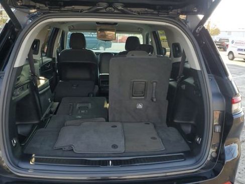 Used 2023 Jeep Grand Cherokee L Laredo w/ Luxury Tech Group I image 26