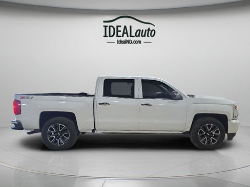 Used 2018 Chevrolet Silverado 1500 LTZ Z71 AWD/4WD image 4