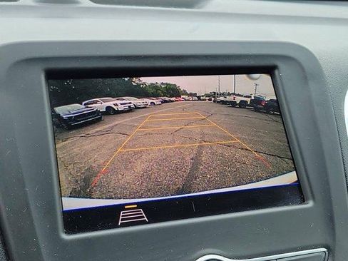 Used 2021 Chevrolet Equinox LT image 27