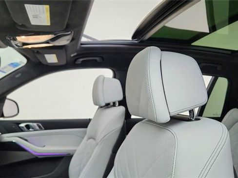 Used 2026 BMW X7 xDrive40i image 37