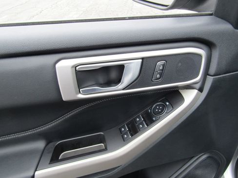 Used 2024 Ford Explorer XLT w/ Equipment Group 202A image 22