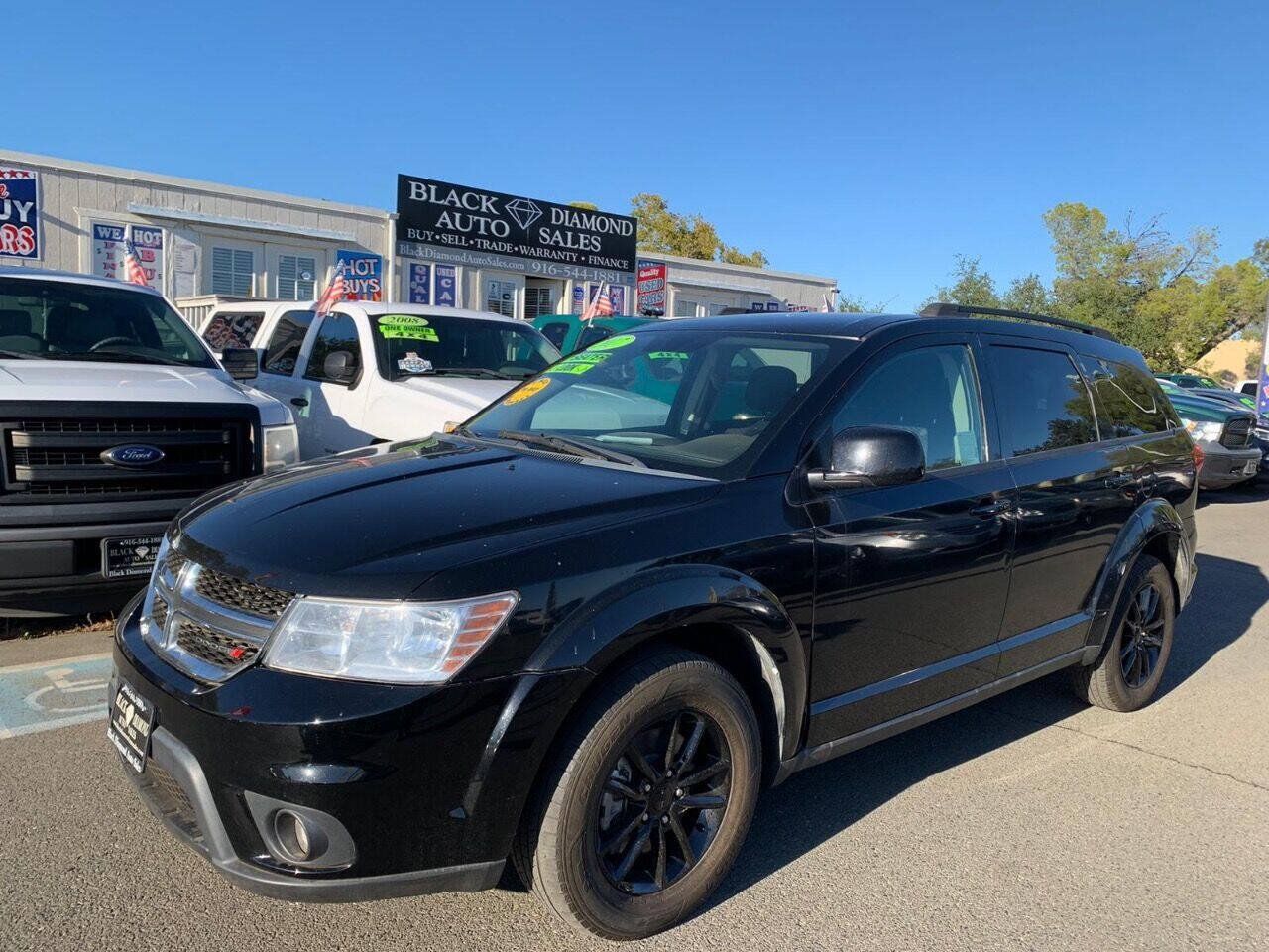 Used 2017 Dodge Journey SXT w/ Comfort/Convenience Group FWD image 3