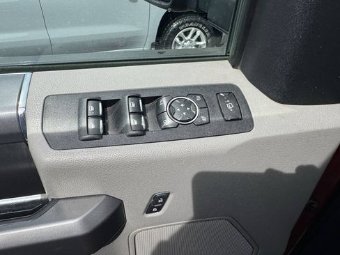Used 2019 Ford F350 XLT w/ XLT Premium Package AWD/4WD image 12