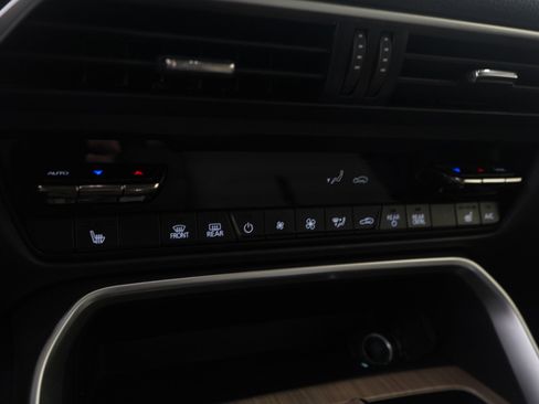 Certified 2024 MAZDA CX-90 3.3 Turbo w/ Premium Package image 22