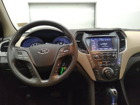 Used 2018 Hyundai Santa Fe SE FWD image 22