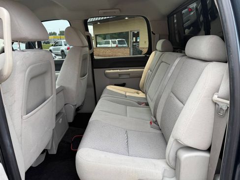 Used 2009 Chevrolet Silverado 2500 LT AWD/4WD image 23