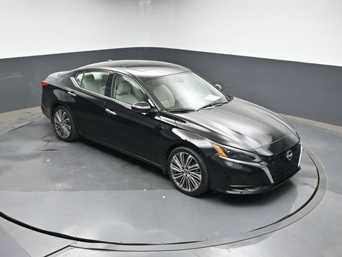 Used 2024 Nissan Altima 2.5 SL image 24