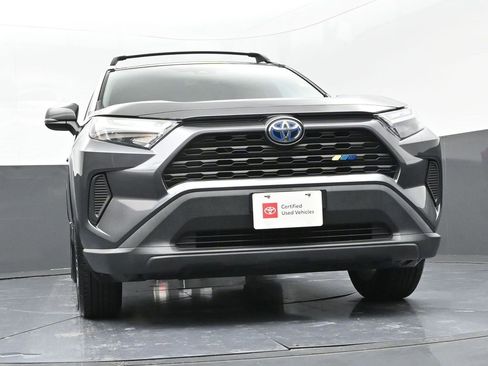 Certified 2022 Toyota RAV4 XLE image 30