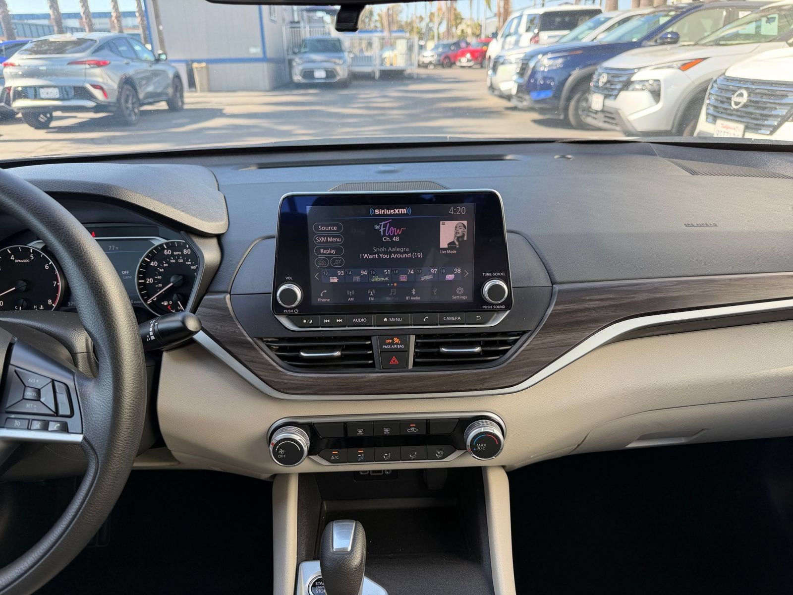 Used 2025 Nissan Altima 2.5 SV FWD image 16