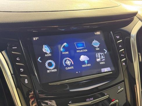 Used 2018 Cadillac Escalade Luxury image 19