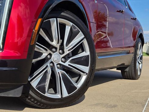 Certified 2025 Cadillac Lyriq Luxury w/ LPO, Floor Liner Package image 8