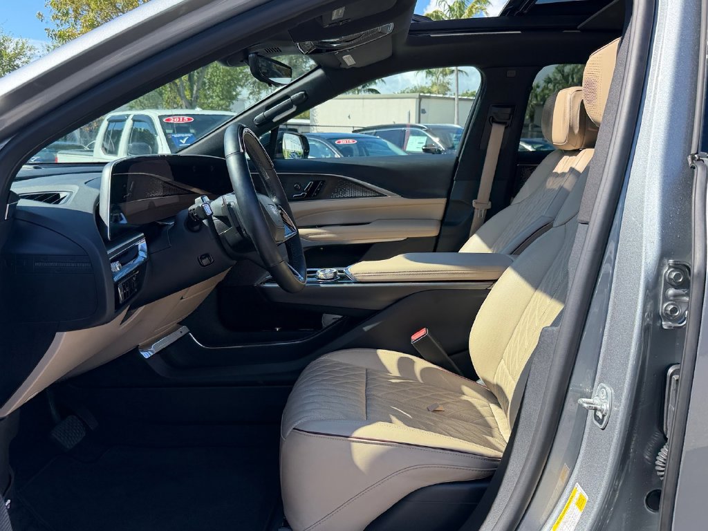 Used 2024 Cadillac Lyriq Luxury w/ Nappa Leather Package RWD image 11