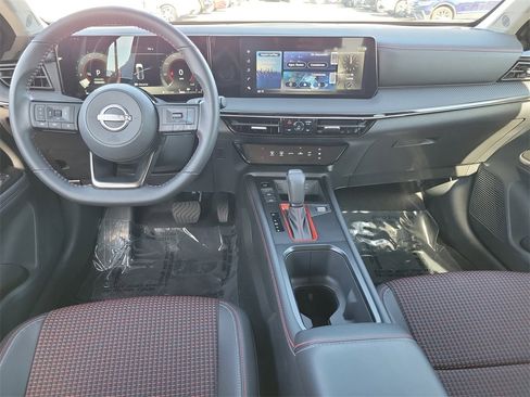 New 2025 Nissan Kicks SR image 4