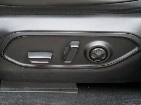 Used 2022 Jeep Grand Cherokee L Limited image 12