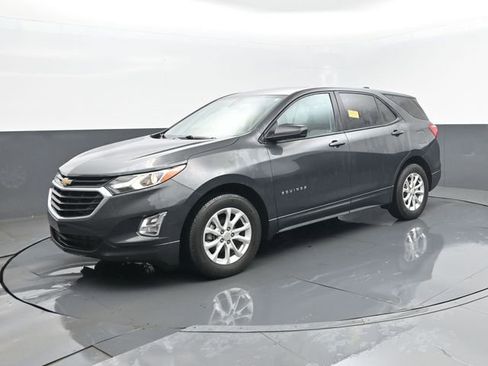 Used 2021 Chevrolet Equinox LS w/ LS Convenience Package FWD image 1