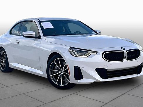 Used 2025 BMW 230i Coupe RWD image 2