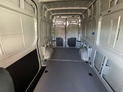 Used 2025 Mercedes-Benz Sprinter 2500 image 27