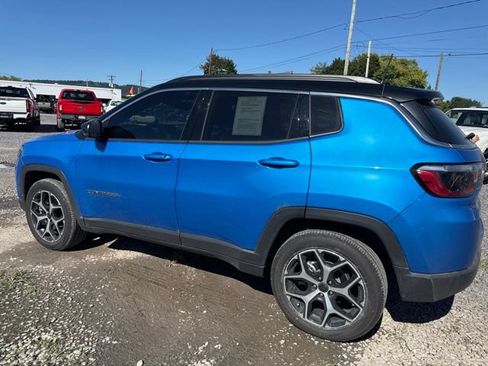 Used 2025 Jeep Compass Limited AWD/4WD image 8