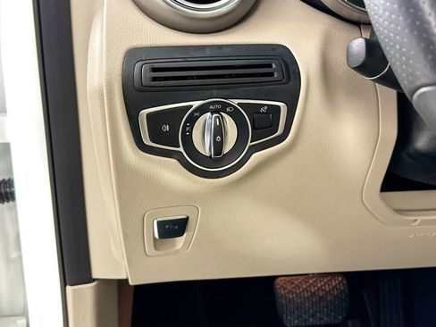 Used 2018 Mercedes-Benz GLC 300 image 10
