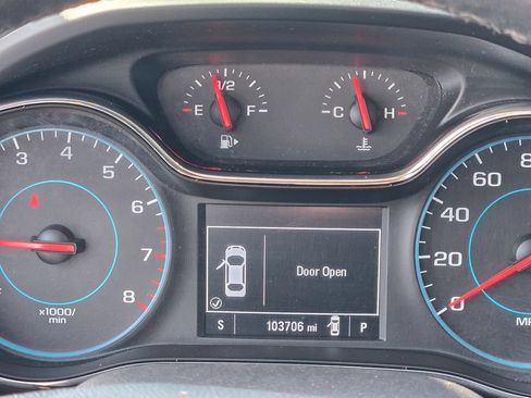 Used 2017 Chevrolet Cruze Premier FWD image 37