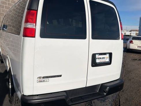 Used 2023 Chevrolet Express 3500 LS image 5