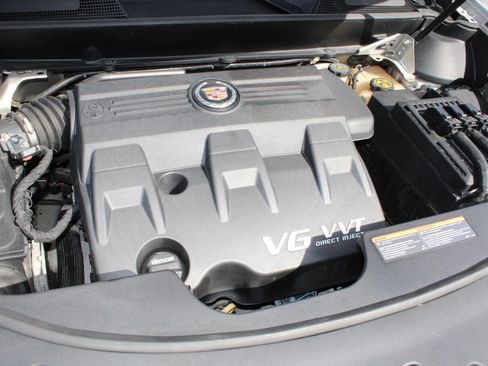 Used 2016 Cadillac SRX Luxury w/ Driver Awareness Package image 28