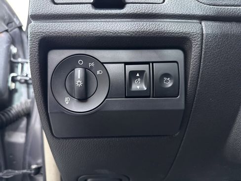 Used 2010 Ford Fusion SE image 23