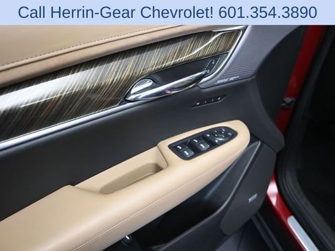 Used 2020 Cadillac XT6 Premium Luxury w/ Platinum Package FWD image 11