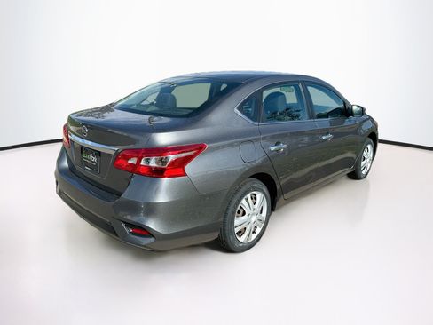 Used 2018 Nissan Sentra S FWD image 9