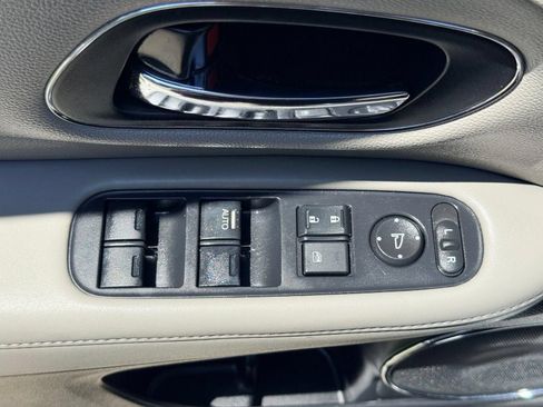 Used 2016 Honda HR-V EX-L image 18