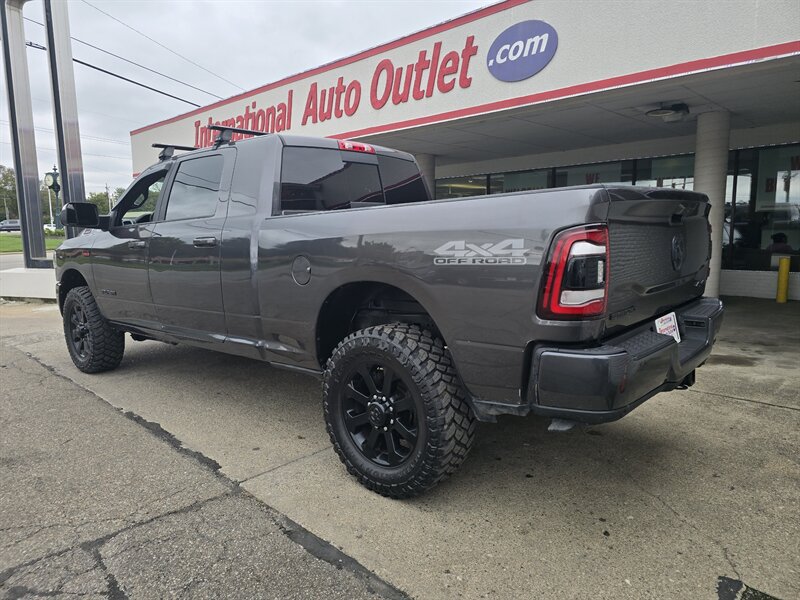 Used 2022 RAM 2500 Big Horn w/ Level C Equiment Group AWD/4WD image 6