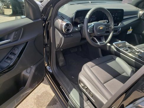 New 2027 Chevrolet Equinox LT w/ Convenience Package II AWD/4WD image 14