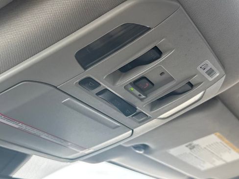 Used 2024 Toyota Highlander XLE image 31